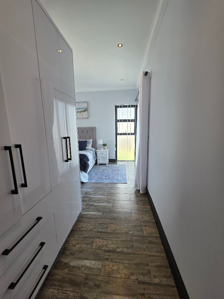 2 Bedroom Property for Sale in Outeniquasbosch Western Cape